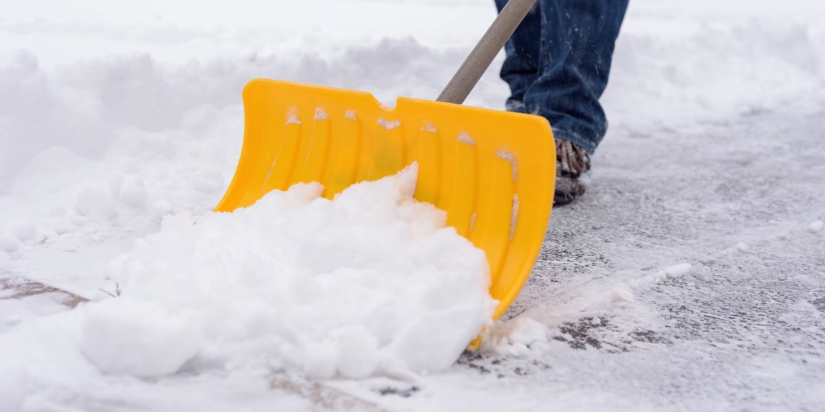 roof snow removal | shoveling snow in winter 2024 12 02 21 02 19 utc